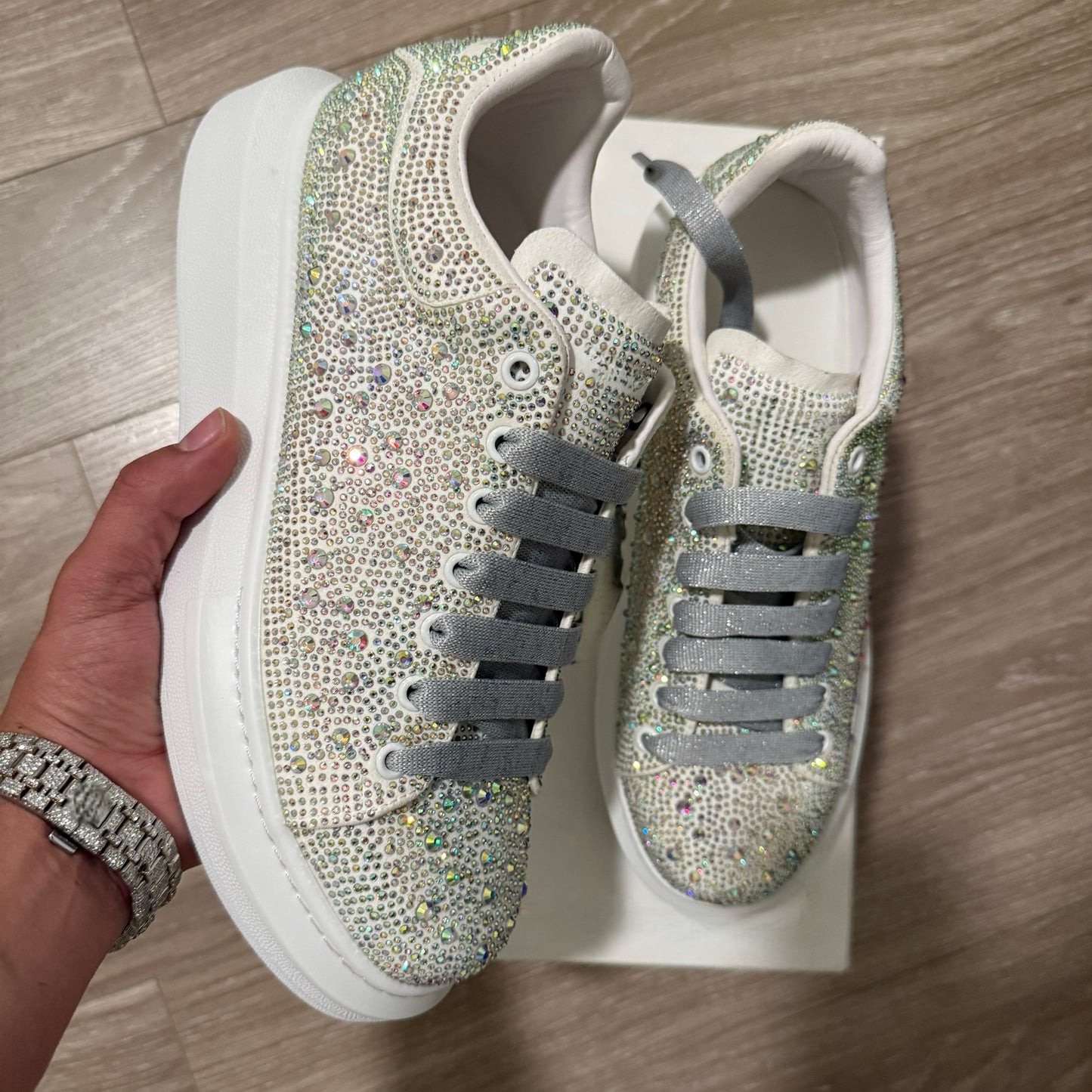 White Sparkly Alexander Queen